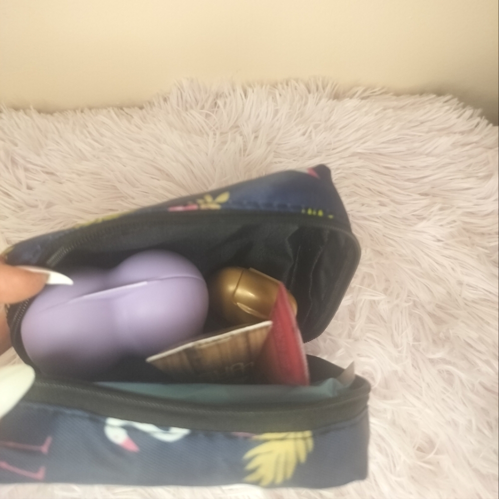 🚗 Car Kit! 💓 Tropical Flamingo Print Bag filled with On The Go Essentials! ✨ - Picture 5 of 6